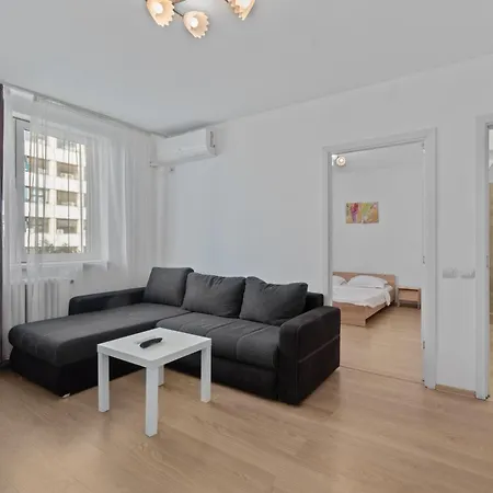 Convenient Gara De Nord Apartament