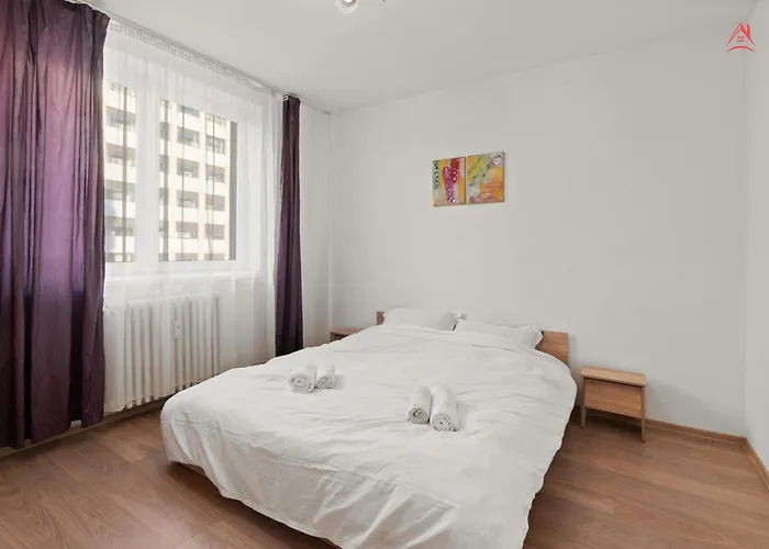 Convenient Gara De Nord Apartament