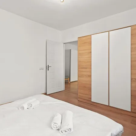 Convenient Gara De Nord